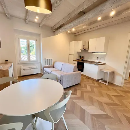 Apartament Lameca *
